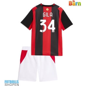 Billiga AC Milan Mario Gila #34 Hemmatröja Barn 2026-27 Kortärmad (+ Korta byxor)